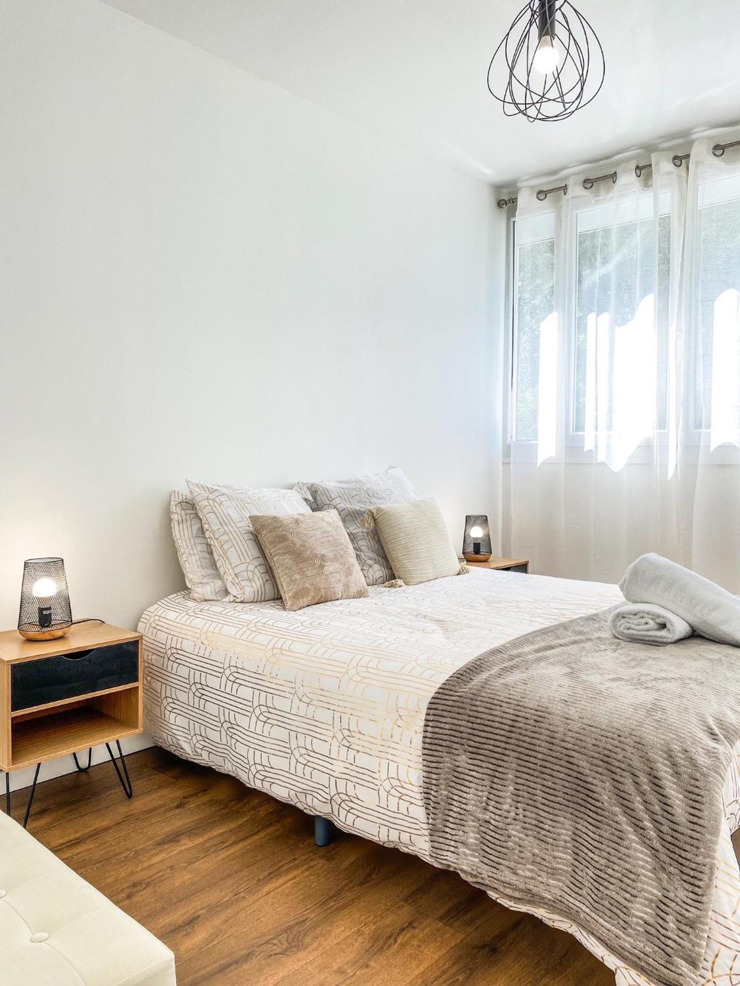 Appartamento T3 Moderne Avec Balcon Terrasse Et Parking Gratuit Niort Esterno foto